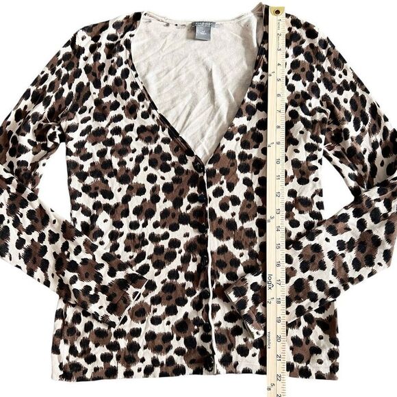 Ann Taylor Silk Blend Size XS Animal Leopard Print Cardigan Sweater Business - Picture 3 of 9